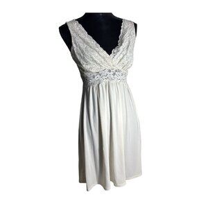 Pretty off white lace dress